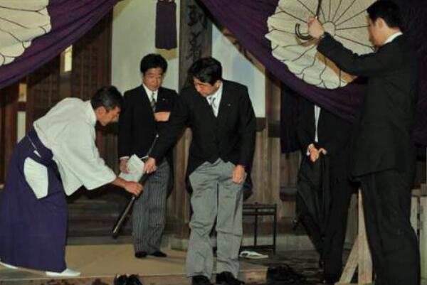 日本前首相安倍晋三参拜靖国神社 对真实历史的扭曲和蔑视497 / 作者:UFO爱好者 / 帖子ID:71919