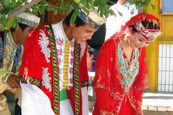撒拉族婚礼的风俗：传承体系较为完备的婚礼(婚礼仪式完整)886 / 作者:UFO爱好者 / 帖子ID:69557