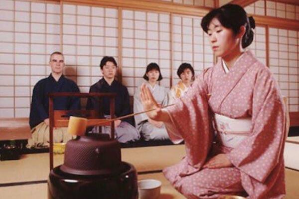 日本人喜欢喝什么：日本对酒痴迷(自动售货机饮料也很流行)799 / 作者:UFO爱好者 / 帖子ID:68601
