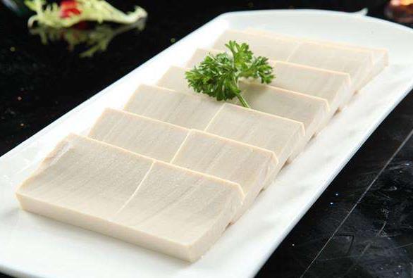 豆腐搭配什么食物一起吃？豆腐适合搭配鱼、鸡蛋、海带、萝卜等853 / 作者:UFO爱好者 / 帖子ID:69317