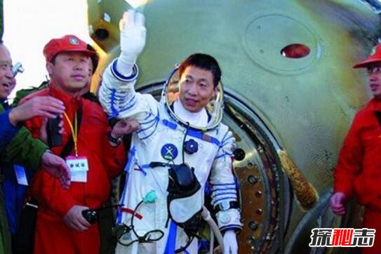 杨利伟上天后身体变异，杨利伟太空灵魂出窍是真的吗(谣言)11 / 作者:UFO爱好者 / 帖子ID:98961