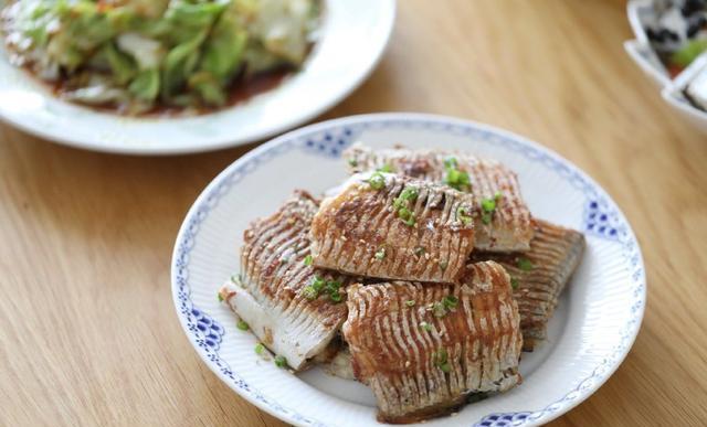 春天多吃带鱼降胆固醇 豆豉蒸带鱼、香煎带鱼、红烧带鱼的做法621 / 作者:UFO爱好者 / 帖子ID:70215