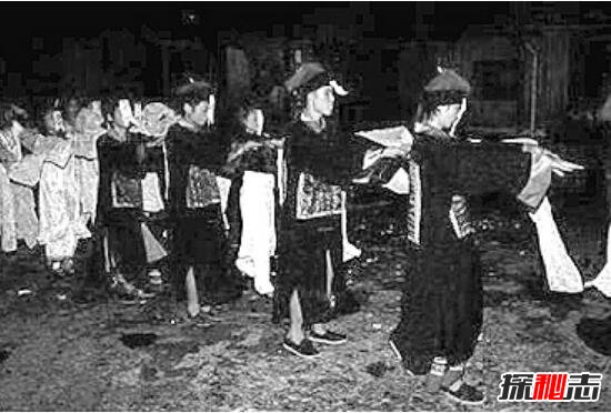 湘西赶尸之谜 湘西赶尸源自魔神蚩尤（人为背尸）359 / 作者:UFO爱好者 / 帖子ID:99075