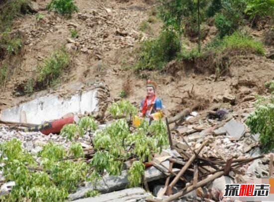 云南诡异佛像之谜，4.6级地震寺庙倒塌佛像屹立不倒(无解)795 / 作者:UFO爱好者 / 帖子ID:98989