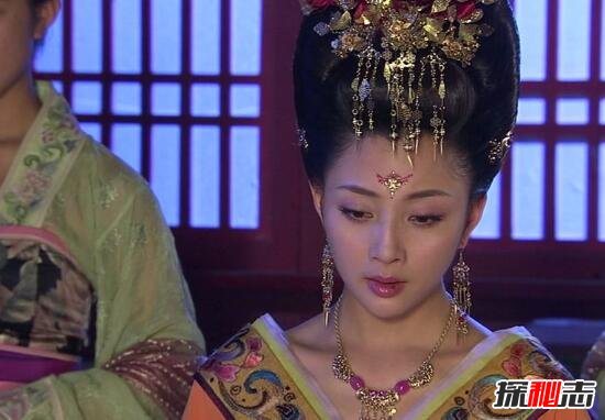 中国古代四大美女杨贵妃生死之谜，杨贵妃在马嵬坡自杀318 / 作者:UFO爱好者 / 帖子ID:97443