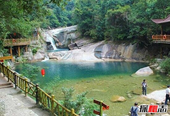 广西柳州融水古鼎龙潭之谜，龙潭内敲锣打鼓(水底有蛰龙)228 / 作者:UFO爱好者 / 帖子ID:98696