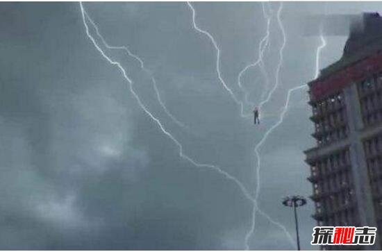 北京大雨渡劫仙人陨落事件 仙人渡劫惨遭雷电劈死(谣言)364 / 作者:UFO爱好者 / 帖子ID:105825