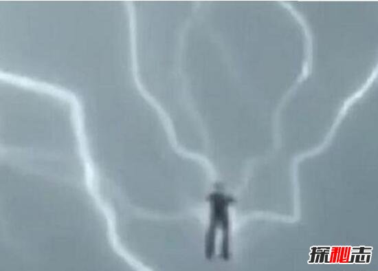 北京大雨渡劫仙人陨落事件 仙人渡劫惨遭雷电劈死(谣言)734 / 作者:UFO爱好者 / 帖子ID:105825