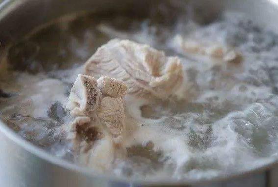 为什么要对食材进行焯水 焯水到底是用冷水还是热水91 / 作者:UFO爱好者 / 帖子ID:69989
