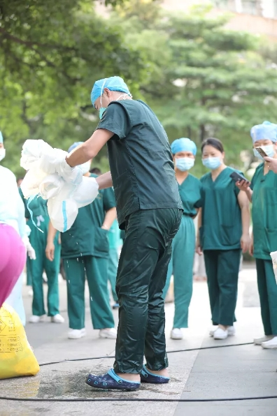 “热死人”真不是随便说说的！关于中暑这些你得知道605 / 作者:UFO爱好者 / 帖子ID:70570