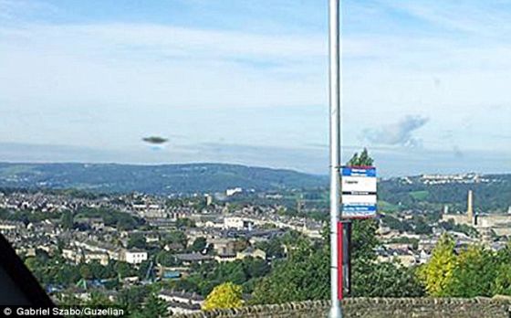 英男子意外捕捉到神秘UFO929 / 作者:UFO爱好者 / 帖子ID:85885 英男子意外捕捉到神秘UFO929 / 作者:UFO爱好者 / 帖子ID:85885