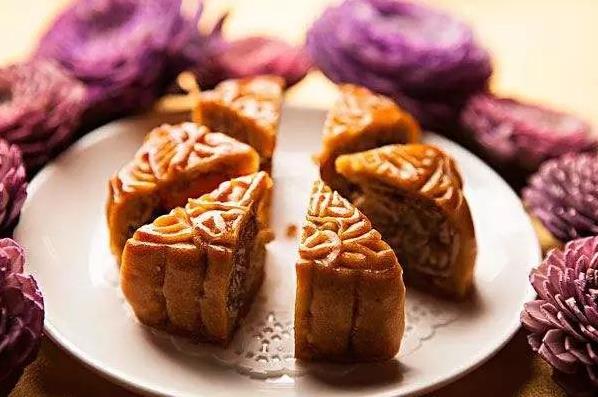中秋节吃月饼习俗，您选对月饼了吗？各类月饼适合人群详解732 / 作者:UFO爱好者 / 帖子ID:68845