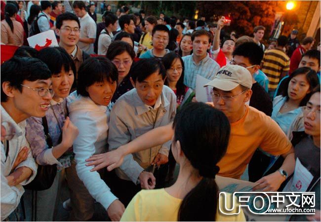 王千源事件 中国的教育到底怎么了?372 / 作者: / 来源: 王千源事件 中国的教育到底怎么了?372 / 作者: / 来源: