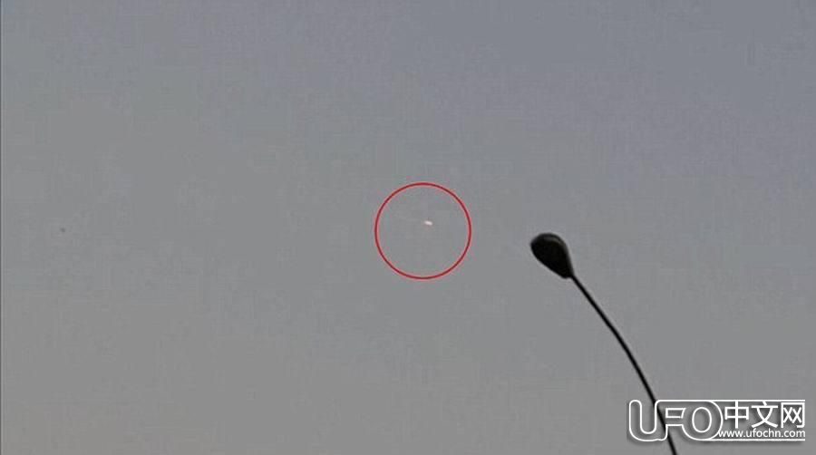 秘鲁上空出现UFO 像陨石坠落31 / 作者: / 来源: 秘鲁上空出现UFO 像陨石坠落31 / 作者: / 来源: