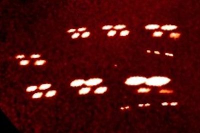 庞大UFO舰队围绕在太阳周围