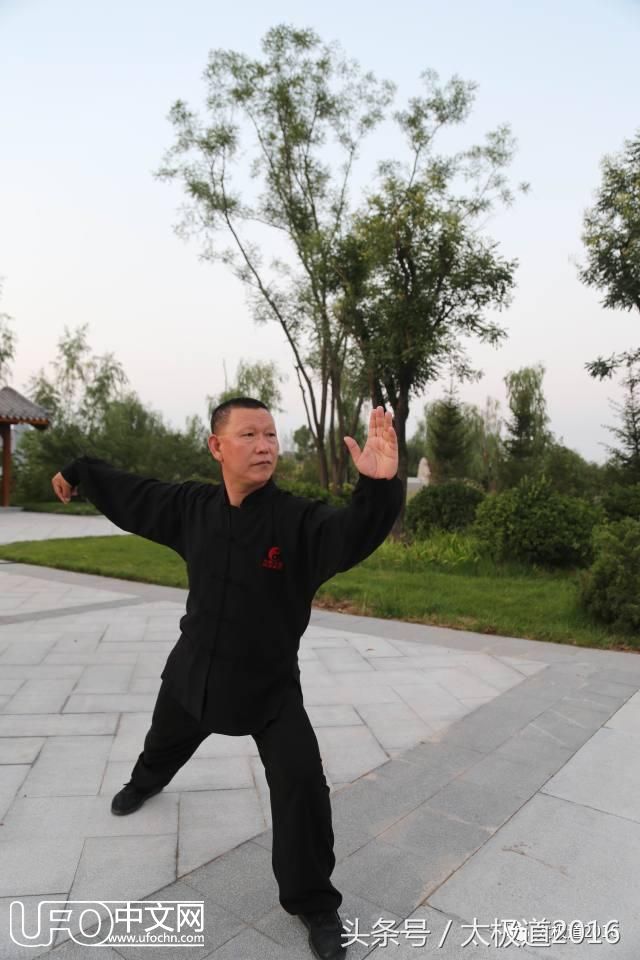 穿越时空的宗师｜王新午864 / 作者: / 来源: