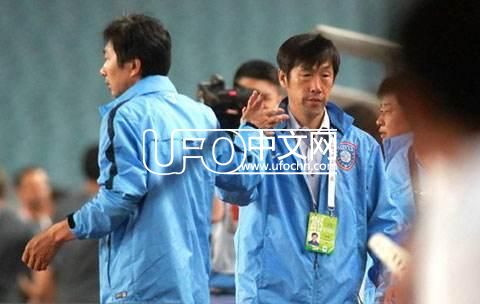 上港已成苏宁教练的“百慕大” 这次崔龙洙能挺过去吗？759 / 作者: / 来源:
