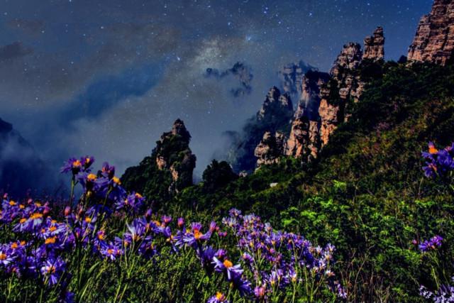 他们走了两天一夜，终于找到最美的星空！4 / 作者: / 来源: