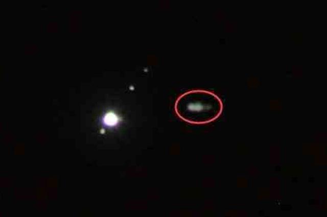 木卫二星球周边现巨型金属物,科学家称不排除为外星文明宇宙飞船347 / 作者: / 来源: 木卫二星球周边现巨型金属物,科学家称不排除为外星文明宇宙飞船347 / 作者: / 来源: